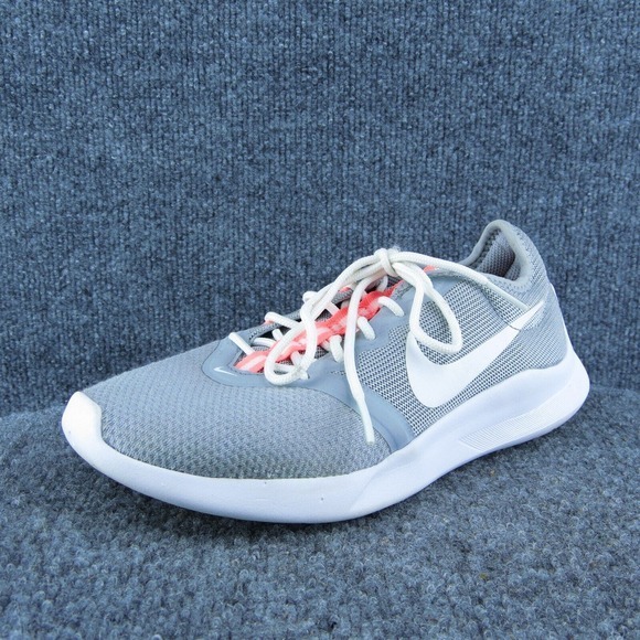Nike VTR Wolf Women Sneaker Shoes Gray Fabric Lace Up‎ Size 6.5 Medium - Picture 1 of 11